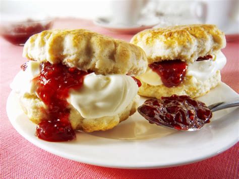 Classic Scones with Jam & Clotted Cream - Green Park