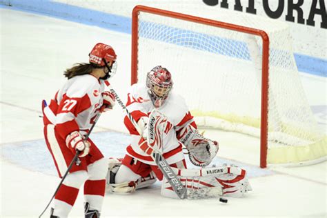 Setting Records: Ice Hockey Terrier Kerrin Sperry | Bostonia | BU Alumni Magazine