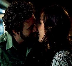 Angela and Hodgins kiss - Laisalves8 Fan Art (44083362) - Fanpop