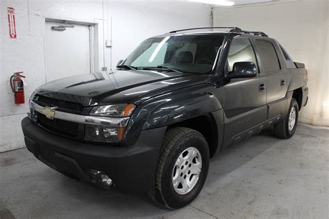 2003 Chevrolet Avalanche 1500 Z71 - Biscayne Auto Sales | Pre-owned Dealership | Ontario, NY