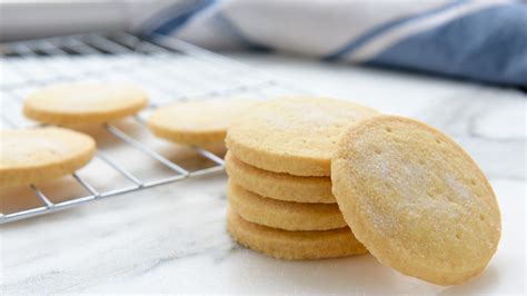 Here's How To Fix Crumbly Shortbread, According To Ina Garten