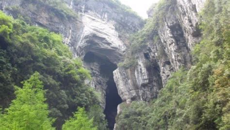 Crossing the Three Natural Karst Bridges of Wulong