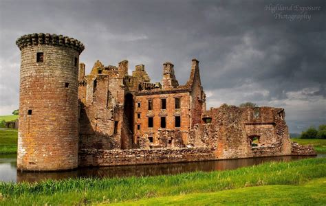 Caerlaverock Castle in Dumfries, Scotland. Photo by Highland Exposure ...