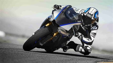 Updated Yamaha YZF-R1M and R1 for 2018 – we see whats new | IAMABIKER ...