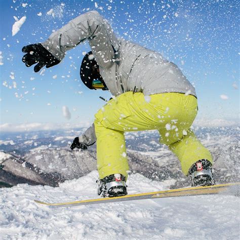 9 Best Ski & Snowboard Waxes for 2020 - Ski & Snowboard Waxing Kits