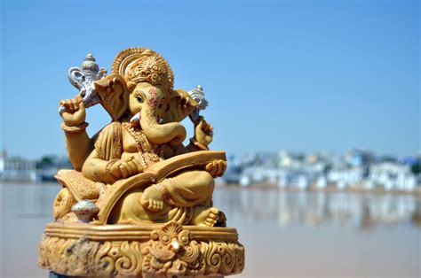 Ganesh in Tranquility: HD Religious Wallpaper