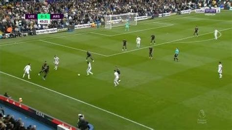 Patrick Bamford (Leeds) disallowed goal vs Arsenal 47' : r/soccer