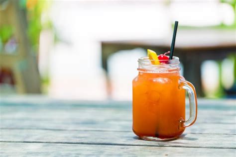 10 Iconic Caribbean Cocktails | Fun drinks alcohol, Smoothie drinks ...