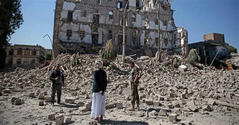 Yemen’s War Enters a Dark Stage as Rebels Squeeze the Capital - The New York Times