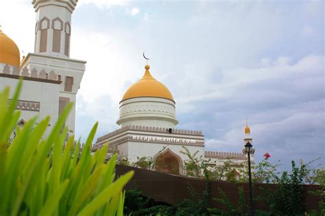 Sultan Hassanal Bolkiah Masjid : The Grand Mosque of Cotabato City - Escape Manila