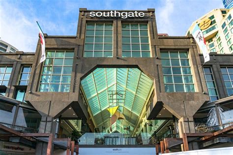 Southgate Center Shopping Plaza Sign, Memphis, TN Editorial Image - Image of third, area: 149483820