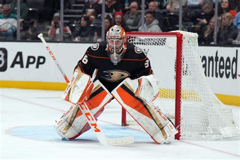 Ducks goalie John Gibson exits preseason game vs. Kings with upper-body ...