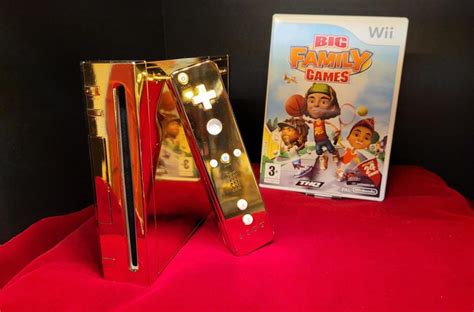 The 24K solid gold Wii console originally intended for the Queen of England is officially put up ...