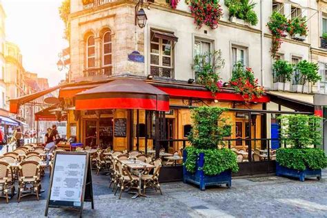 10 Of The Prettiest Cafes In Paris + Map To Find Them | Paris cafe, Paris bistro, Best cafes in ...