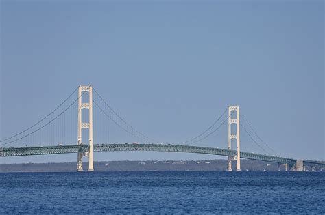 Heavy traffic, delays expected around Mackinac Bridge - mlive.com