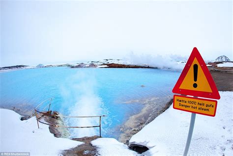 Iceland's breathtaking winter scenery in Spectacular images | Daily Mail Online