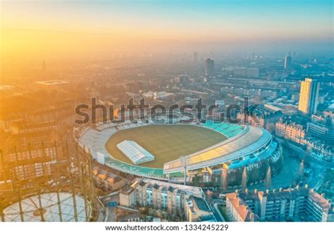 150 Oval City London Images, Stock Photos, 3D objects, & Vectors ...