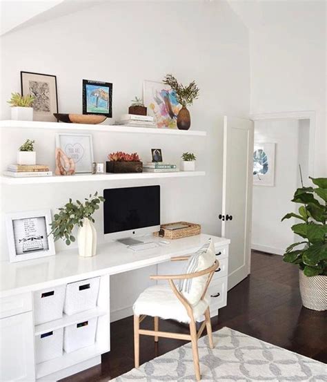 Love this clean and minimal office space | Home office decor, Living room decor rustic, Home ...