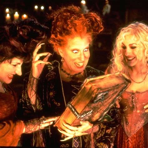 This DIY 'Hocus Pocus' Witches Halloween Costumes Is So Good It's Scary ...