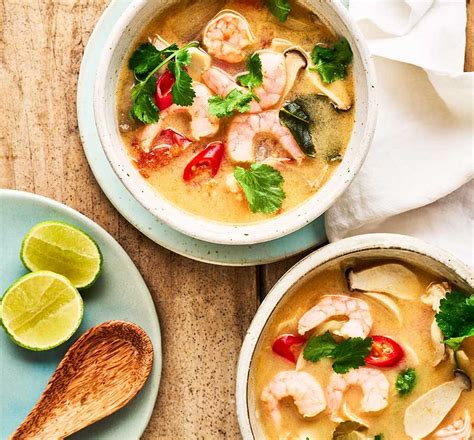 Easy Homemade Chicken Tom Yum Soup Recipe 2023 - AtOnce