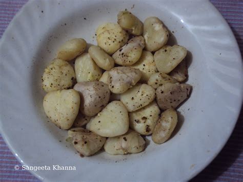 banaras ka khana: kaccha singhara ... two recipes for fasting food