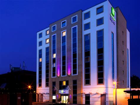 Holiday Inn Express Hotel London - Watford Junction