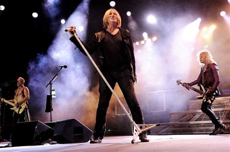 10 Best Def Leppard Songs of All Time - Singersroom.com