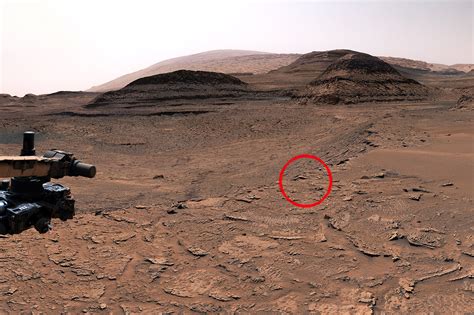 NASA's Curiosity Mars Rover Discovers Rippled Rock Textures and ...