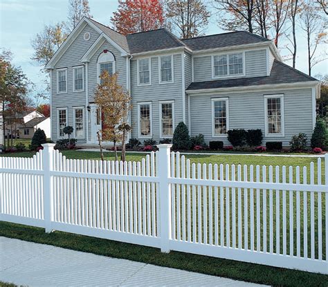 Classic Picket Vinyl Fences | Metropolitan Fence