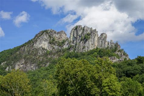 Seneca Rocks Climbing Guide - All you need to know - Adventure Protocol