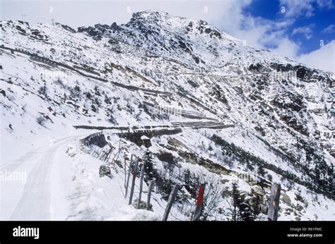 Sela Pass 14, 000 ft., Arunachal Pradesh, India Stock Photo - Alamy