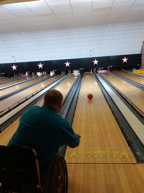 Bowling at Hollywood Bowl – Oxford Phab