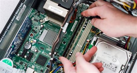 How to Install an Expansion Module to Add More RAM to Your Computer ...