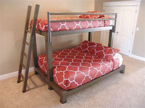 7 Cool Adult Bunk Bed Ideas for a Small Space - AdultBunkBeds.com