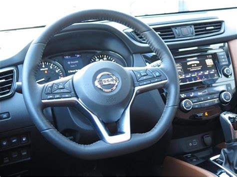 2018 Nissan Rogue: 57 Interior Photos | U.S. News