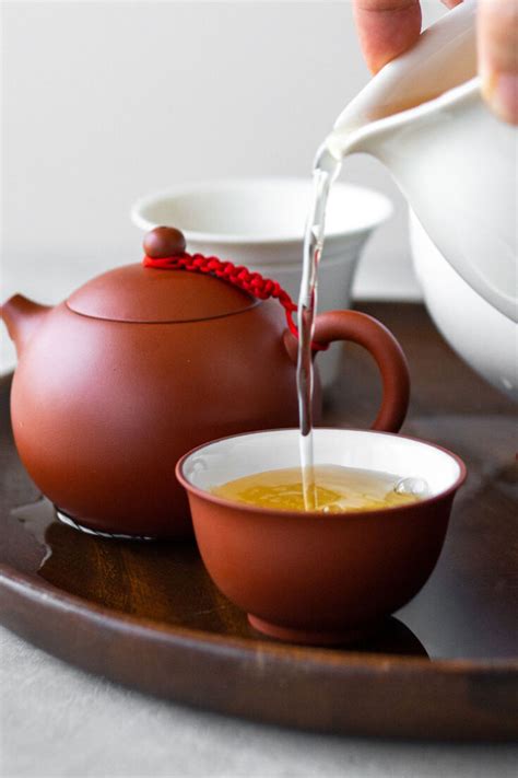 How to Make Oolong Tea in a Clay Teapot - Oh, How Civilized