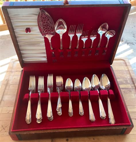 Vintage Flatware Set / Vintage Silverware Set / Triple Silver | Etsy Canada | Vintage flatware ...