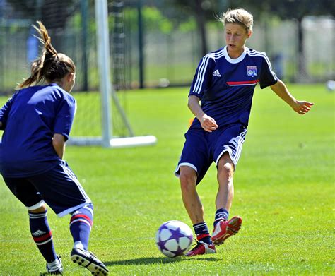 En images. L'OL féminin a repris au complet