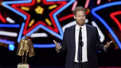 Prince Harry surprises NFL Honors with humor and heartfelt recognition