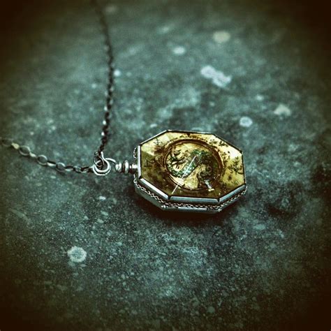 Slytherin locket | Slytherin locket, Green aesthetic, Slytherin aesthetic