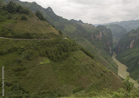 Mã Pí Lèng Pass Vietnam , elevation 1,500 metres (4,900 ft) Location Hà ...