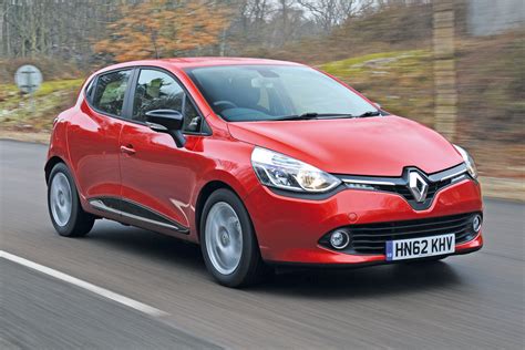 Renault Clio Dynamique MediaNav review | Auto Express