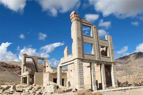 Squirrel's View: Rhyolite Ghost Town