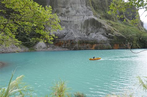Crater lake of Mount Pinatubo (8) | Pinatubo | Pictures | Philippines in Global-Geography