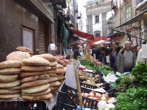 A List of The Italian Markets: The True Souls of The Cities | It's All About Italy