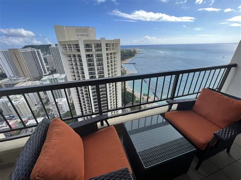 Hyatt Regency Waikiki Beach Resort and Spa [In-depth Review]