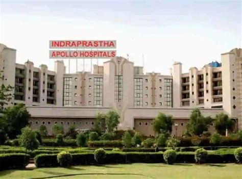 Indraprastha Apollo Hospital, New Delhi - Doctors List - Safartibbi