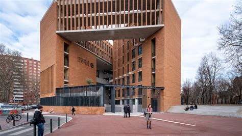 Découvrez en images le bâtiment de la "Toulouse School of Economics" qui a reçu le Prix Pritzker ...