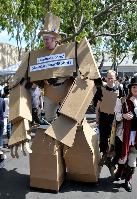 Amazing Giant Cardboard Robot Costume | Gadgetsin