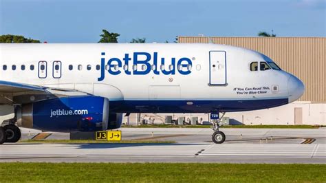 8 hospitalized after JetBlue flight hits severe turbulence approaching Fort Lauderdale | WMRQ ...